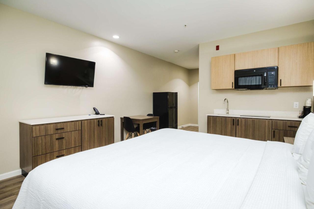 Surestay Studio By Best Western Conroe Downtown Exterior foto