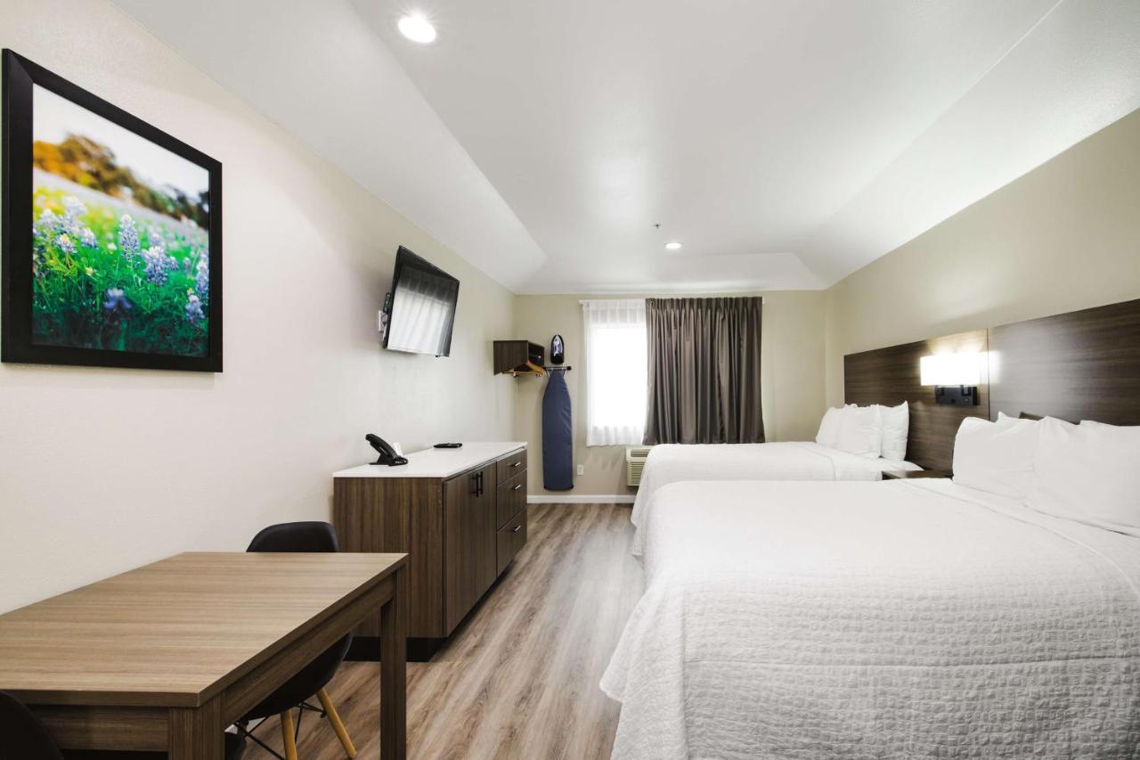 Surestay Studio By Best Western Conroe Downtown Exterior foto
